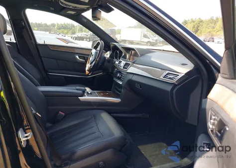 2014 Mercedes-Benz E 550 4Matic z USA, uszkodzony, nr VIN WDDHF9BB4EB057274